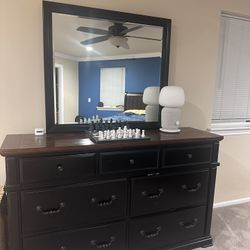 Antique Style Dresser With Mirror