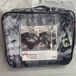 Queen Reversible Wolf Blanket