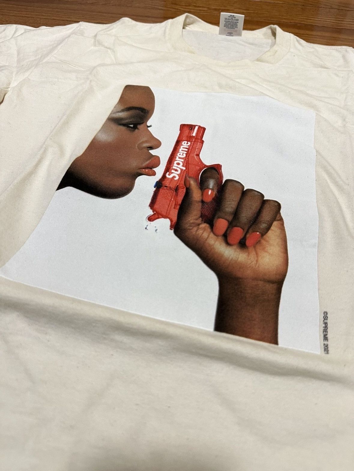 Supreme water pistol tee Sz L