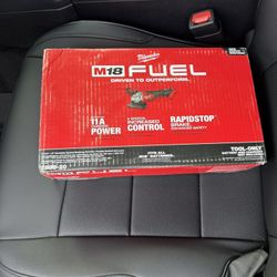 Milwaukee fuel grinder