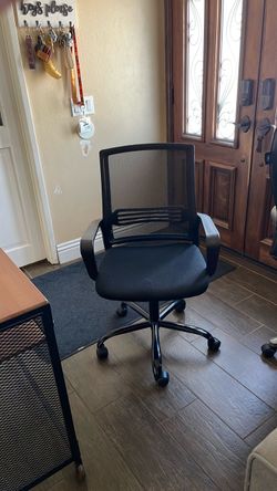 Desk chair