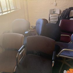 FREE OFFICE CHAIRS  And TABLES– PICKUP TOMORROW (SPRINGFIELD, MA)

