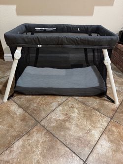 Guava Travel Crib