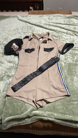 Reno Woman sheriff Halloween costume