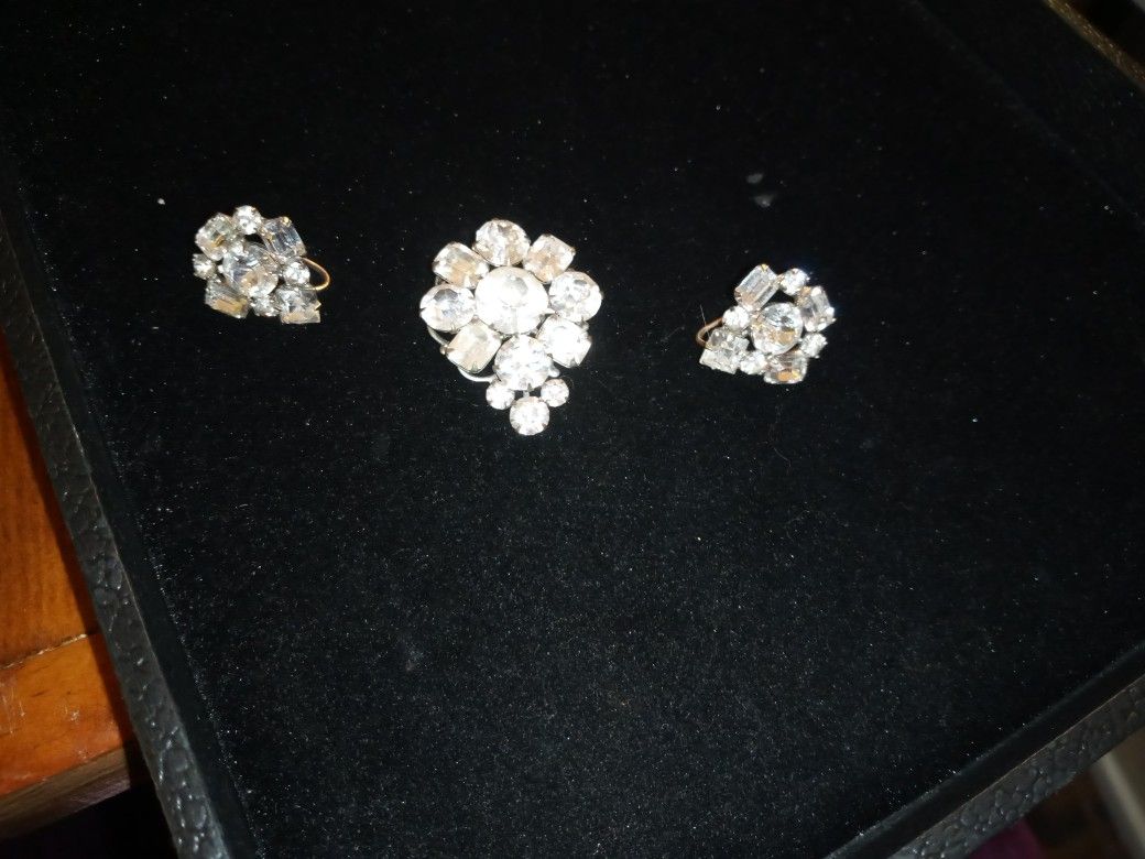 Vintage Earrings & Brooch Set