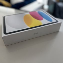 iPad 11 Brand New Sealed in Box Silver 128GB