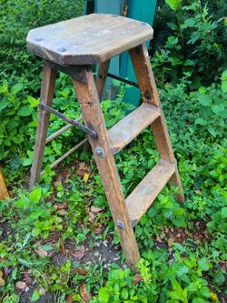 Wooden step ladder