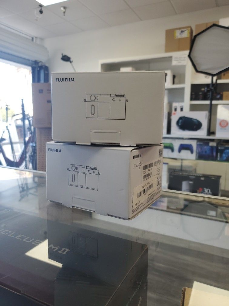 Fujifilm X Half Black