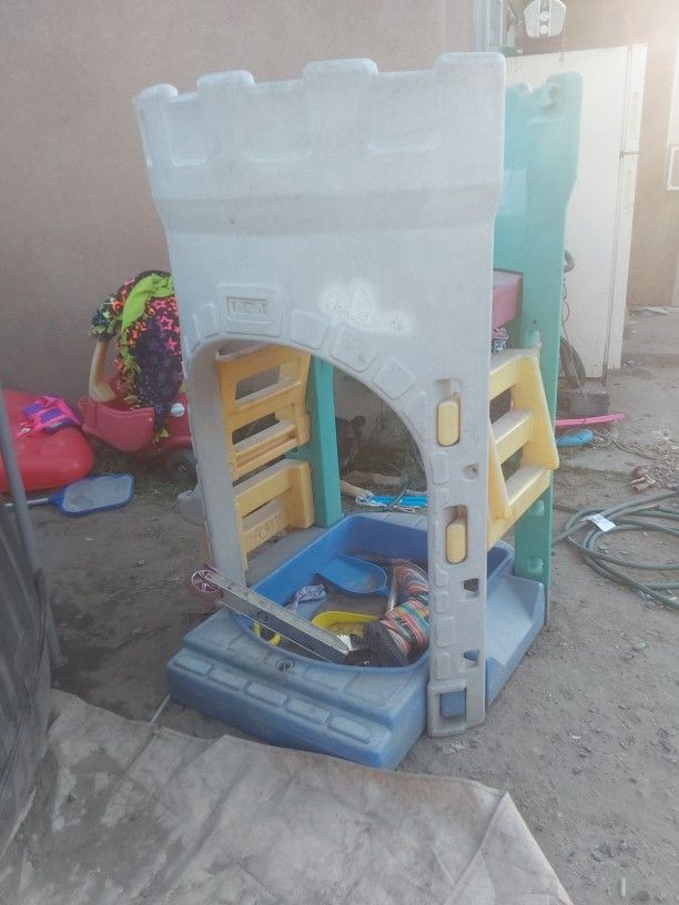 Castle With Sandbox On The Bottom