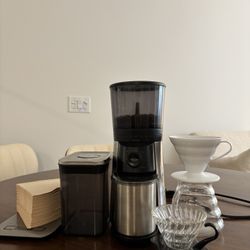 OXO Coffee Grinder & HARIO Pour Over Set