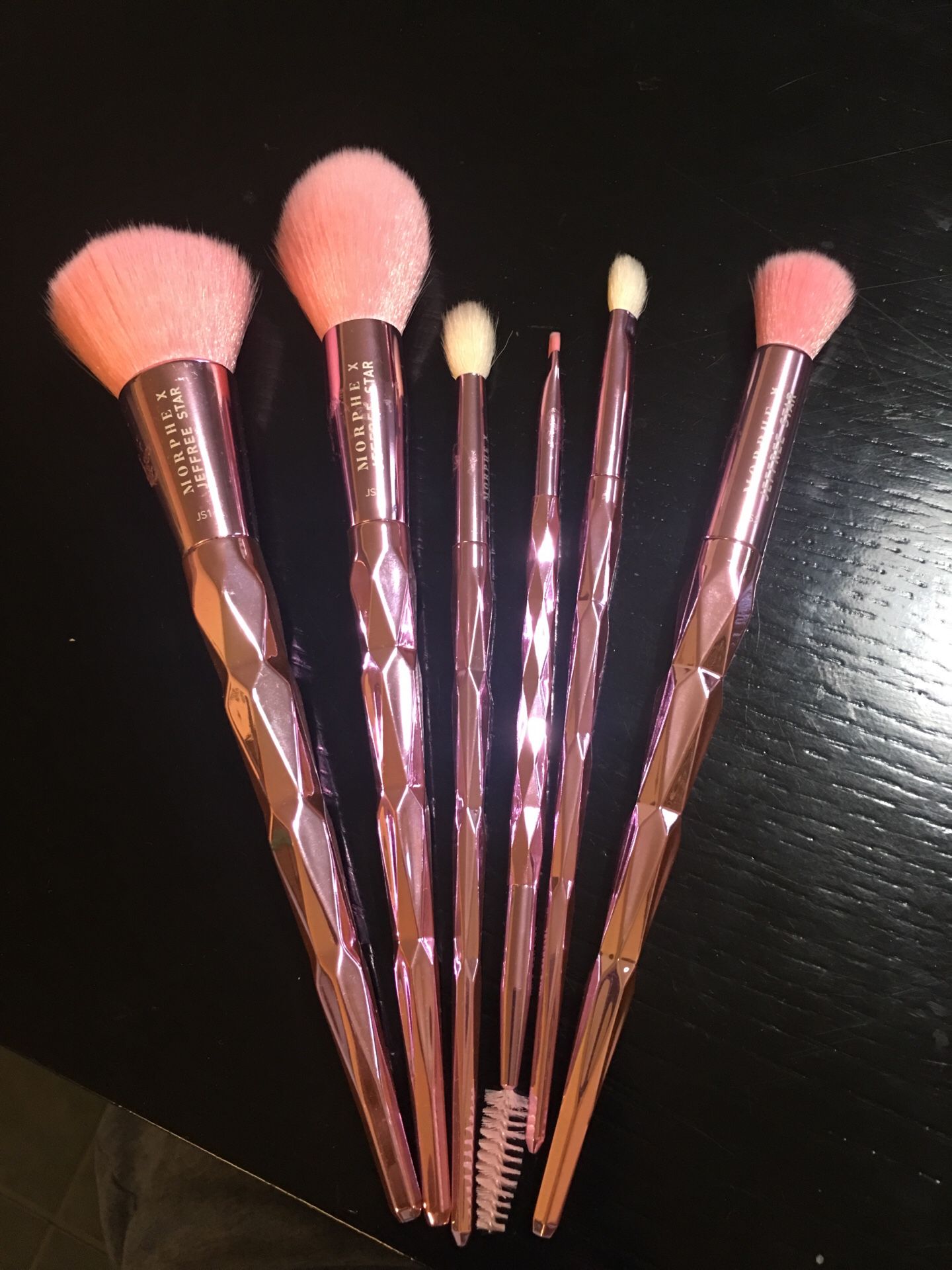 Morphe and Jeffrey star makeup brushes never used