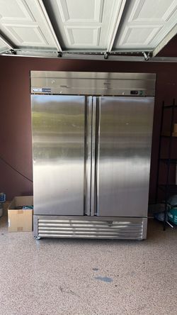 Commercial 2 door Fridge