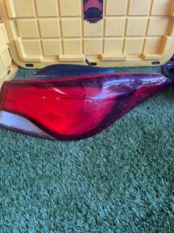 2014 Hyundai Elantra Passenger/Right Side Tail Light