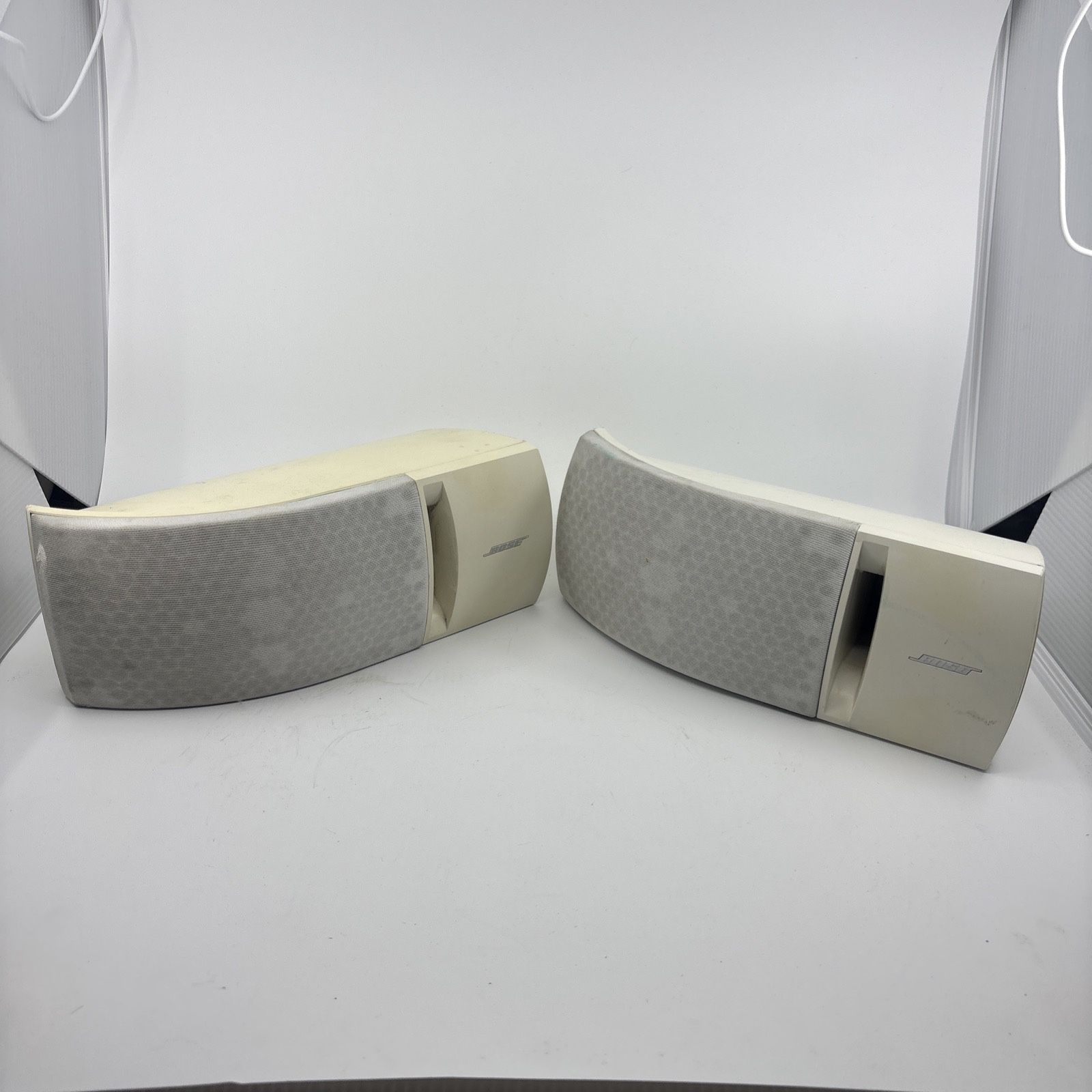 Bose 161 Speakers White Bookshelf Wall Mountable Surround Pair Tested 