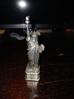 New York Statue of Liberty Figurine