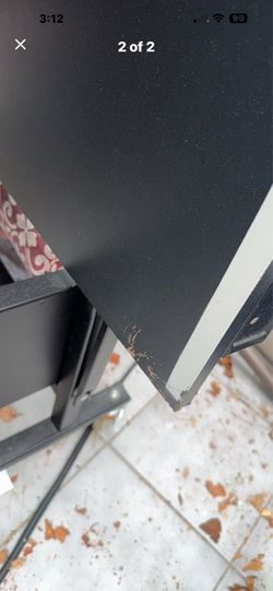 Folding ping pong table