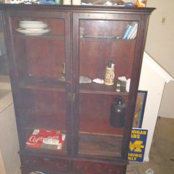 Antique.
Cabinet