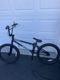 BMX FRAMED DEFENDANT NEW MINTY FRESH 22” Wheels!!