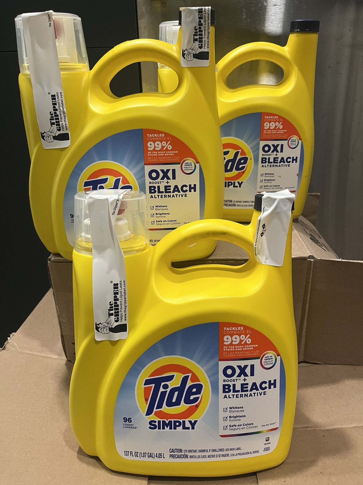  Tide Simply Oxi Boost + Bleach Alternative Laundry Detergent Soap, Safe on Colors, Whitens, Brightens, Line Dry Fresh Scent, 137 fl oz, 96 Loads
