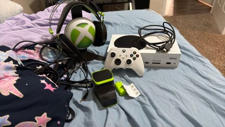 Xbox series s and accessories