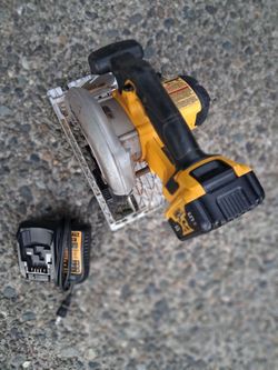 DeWalt DC391 6.5in 20volt circular saw.Vgood(needs blade) 5.0bat & pick up fremont sea. No low ball offers please. No trades. Many other tools