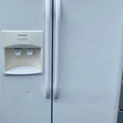 Frigidaire 2 Door Fridge 