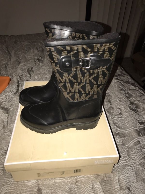 MK Rain Boots