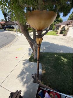 Floor lamp