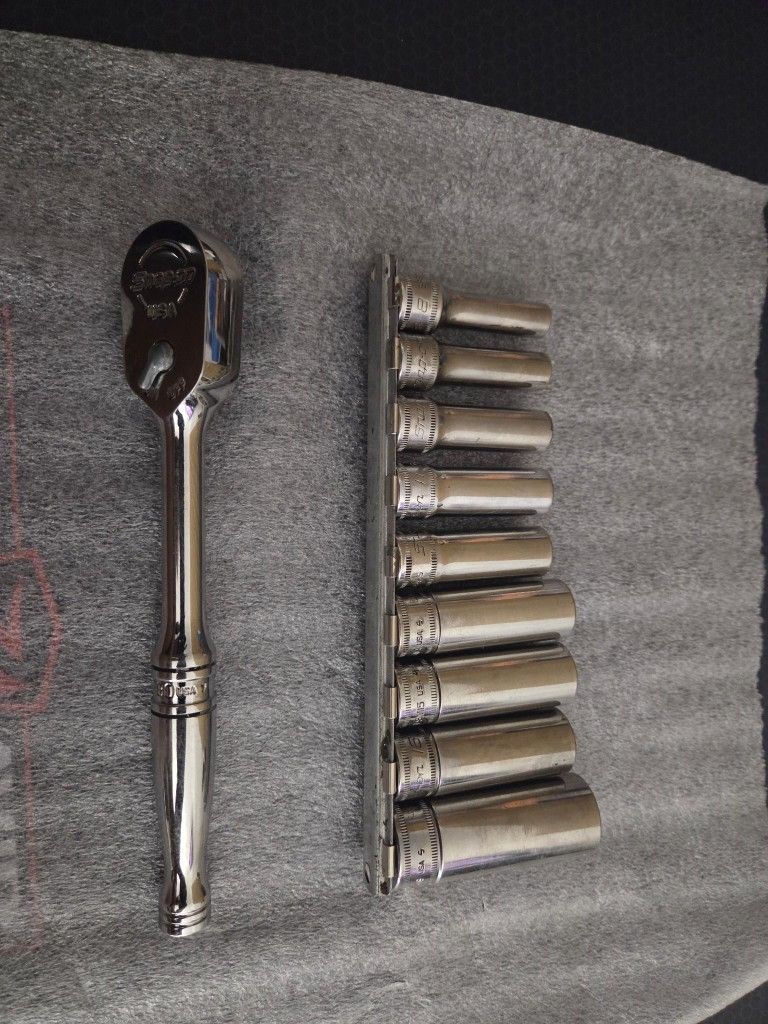 • Snap On 3/8 Ratchet & Metric Socket Set •