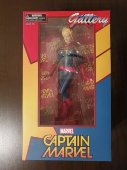 New Marvel Gallery Captain Marvel PVC Statue 2017 Diamond Select Toys 10" Tall