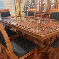 Elegant Dining Table Set For 6