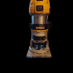 DeWalt  DWP611 Router