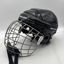 Bauer Hockey Helmet BHH2100M Black True Vision Cage BHH2100 Medium 6 3/4 - 7 3/8