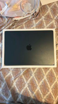 15- inch MacBook Air with Apple M2 chip