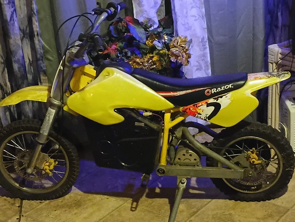 50cc Electric Dirt Bikes, 49cc Electric Dirk Bikes $150 For Both