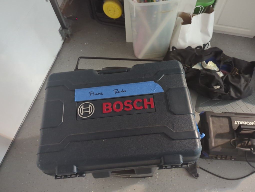Bosch Plunge Routet