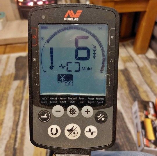 Minelab Equinox800 metal detector