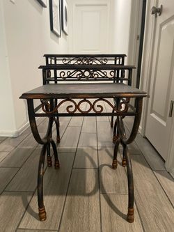 Nesting Tables / 3 pc set