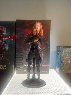 Black widow hot toy