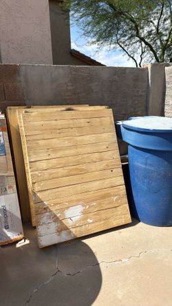 Wood pallets - Free