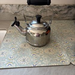  Le Creuset tea kettle 