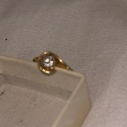 14k Yellow Gold Diamond Ring