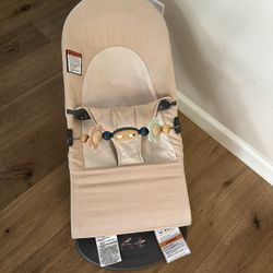 Babybjorn Bouncer With Toy Set 