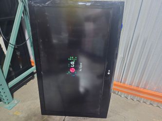 LG 47in TV