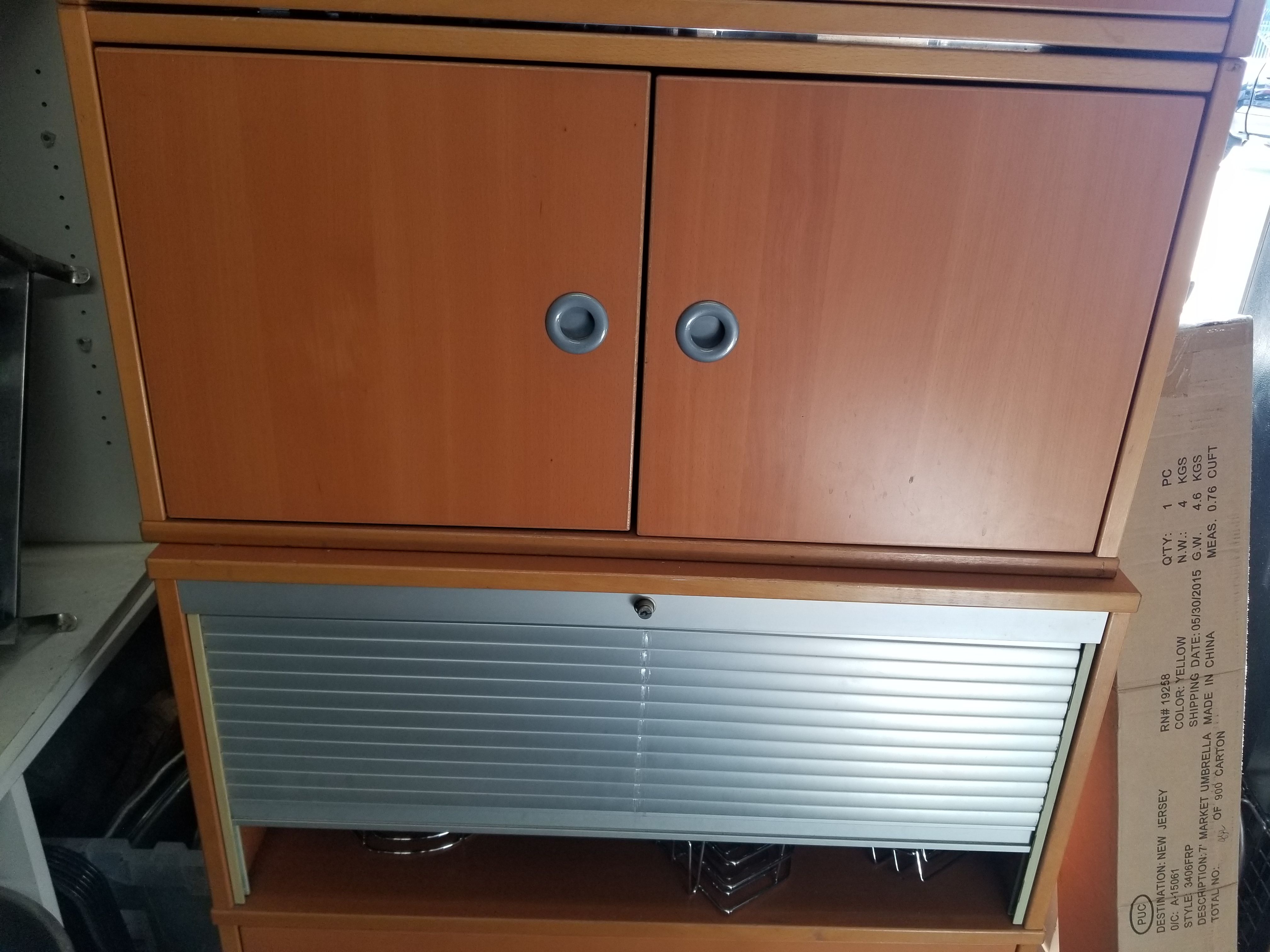 office furniture good shape 6 pieces