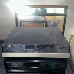 Technics SL-1600 Turntable + Onkyo Disc Changer 