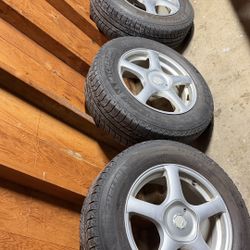 Snow tires With Wheels 235 65R 17
