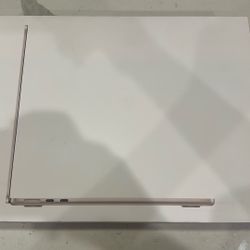 Selling Brand New 2025 MacBook Air 13 Inch M4 Chip