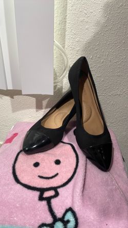 Ellen Tracy flat heels