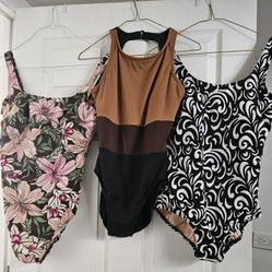 3 Woman Swimsuits New